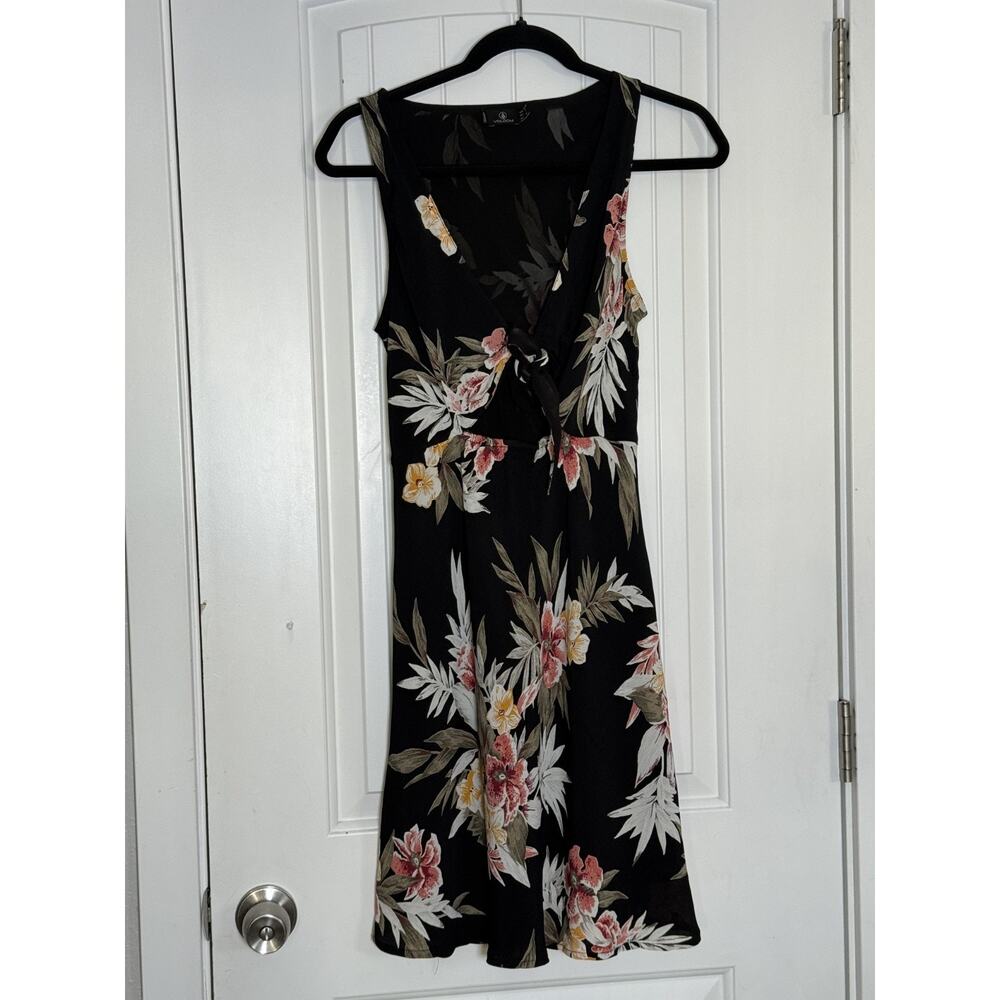 Volcom Women's Dress Size S 4/6 , Cut Out And Tie in Front, Sleeveless, A-Line